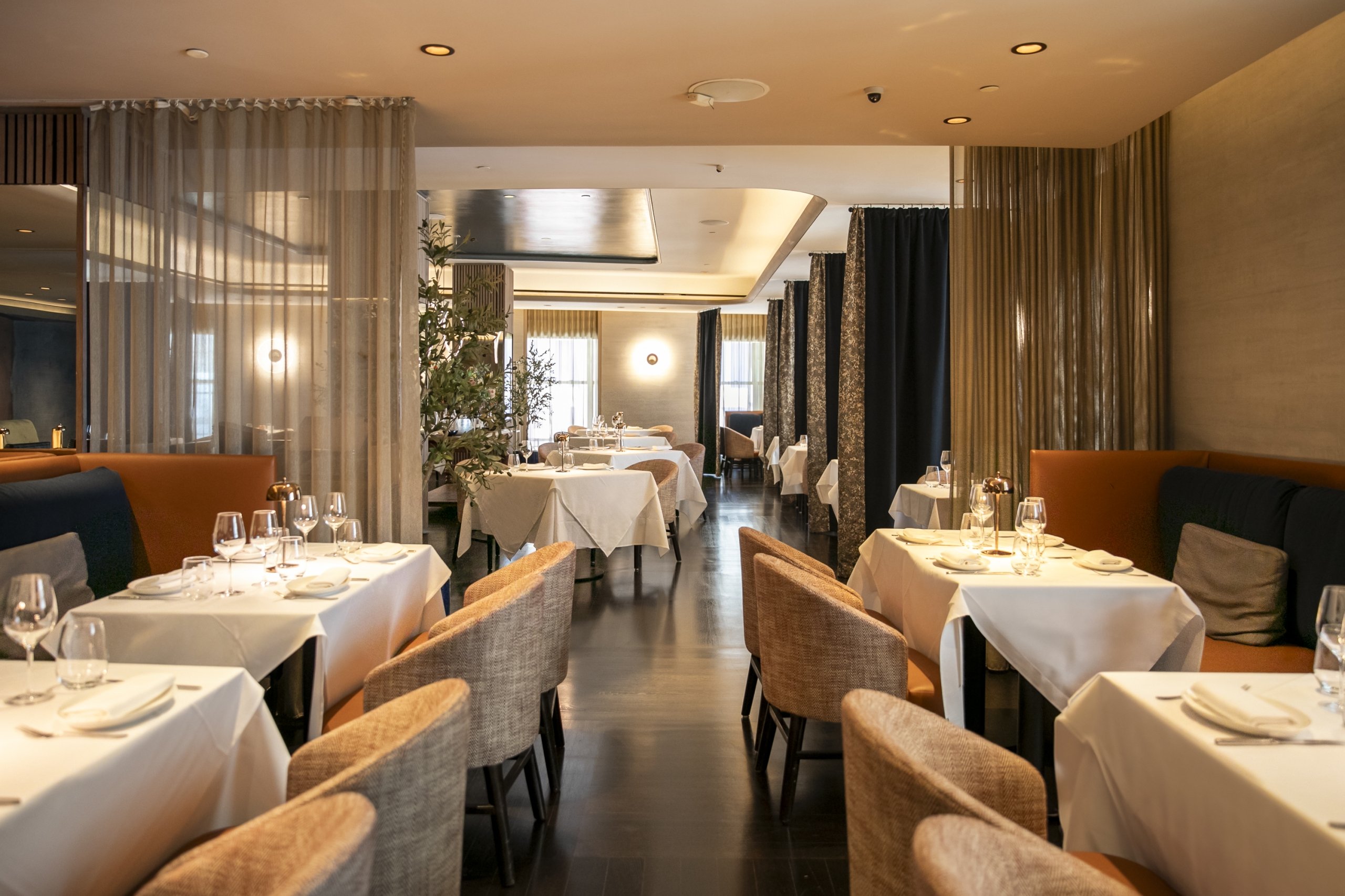 Charlie Palmer Steak IV Dining Room 2