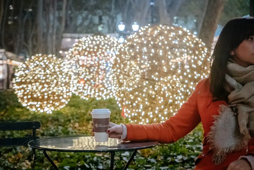 Bryant Park coffee women