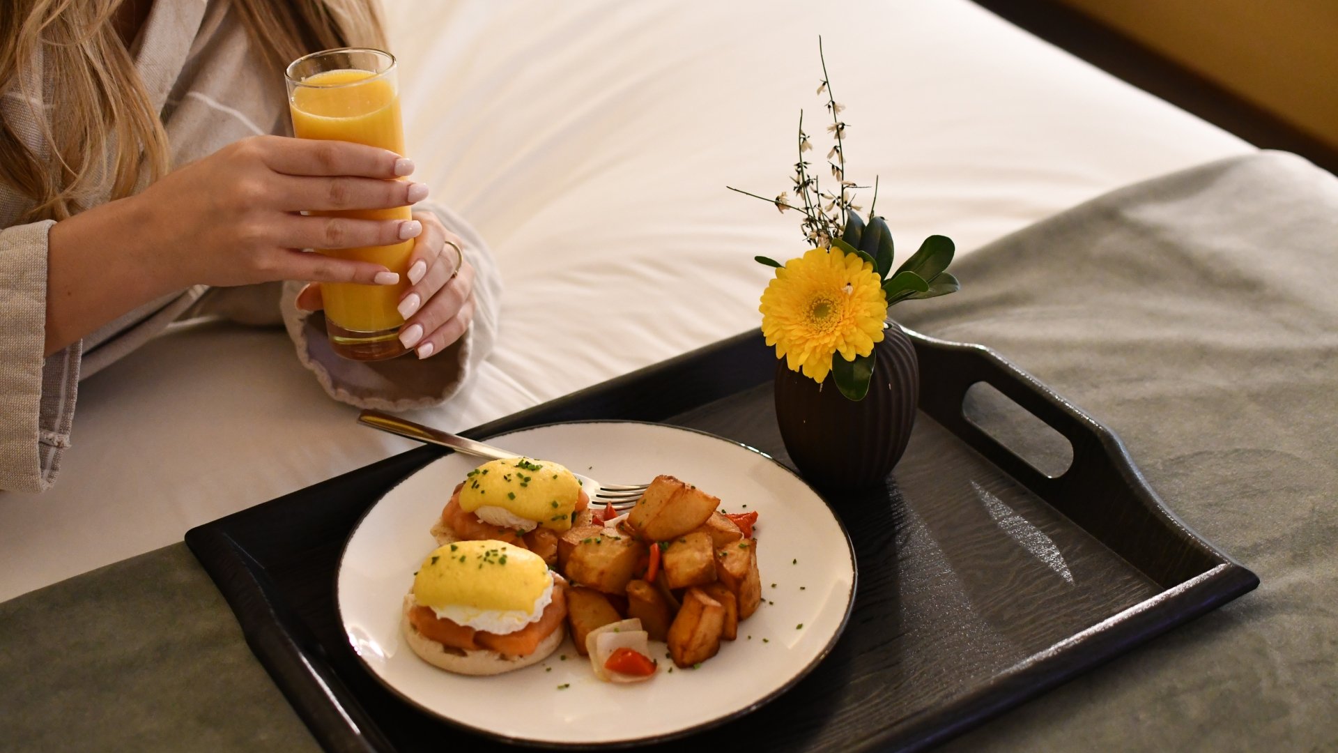 The Knickerbocker In Room Dining 2