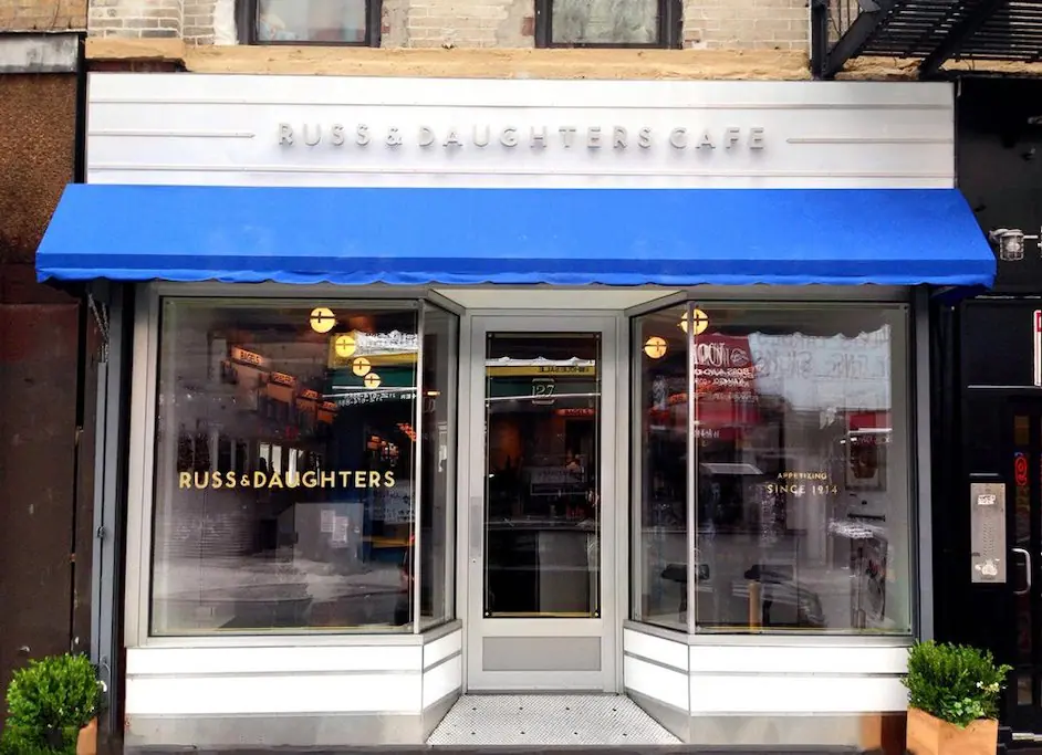exterior of russ & daughter cafe