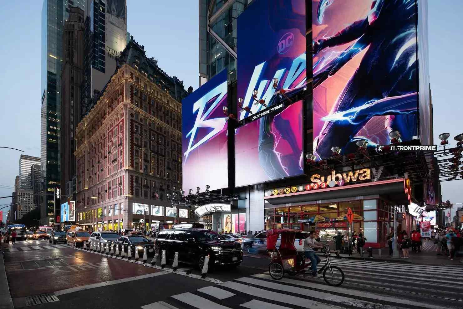Broadway Curtains up