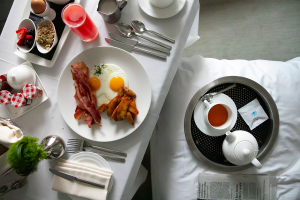 hotel with 24 hour in room dining in times square